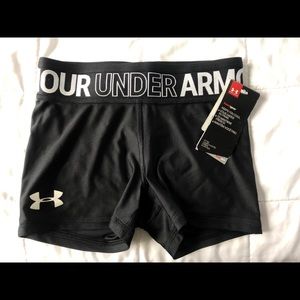 Under Armour shorts Medium NWT